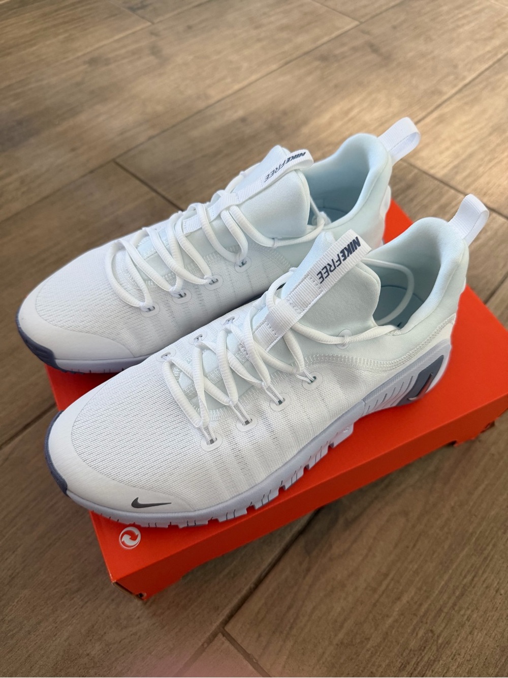 Nike Free Metcon 6 ( box without lid )